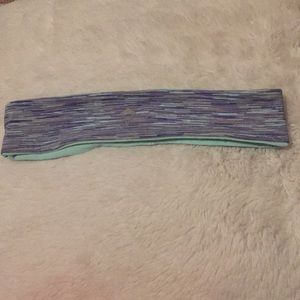 Reversible ivivva headband